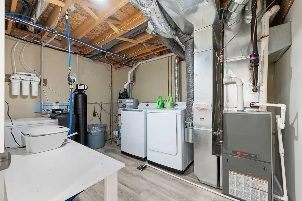 214 Hill Avenue Greenstreet SK S9V 0X7