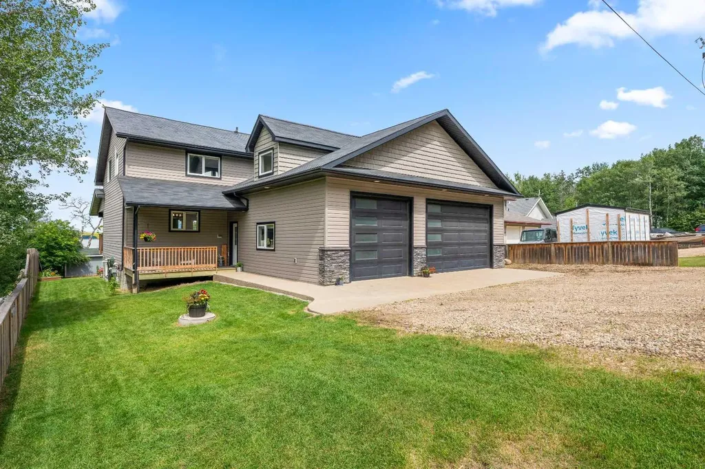 214 Hill Avenue Greenstreet SK S9V 0X7