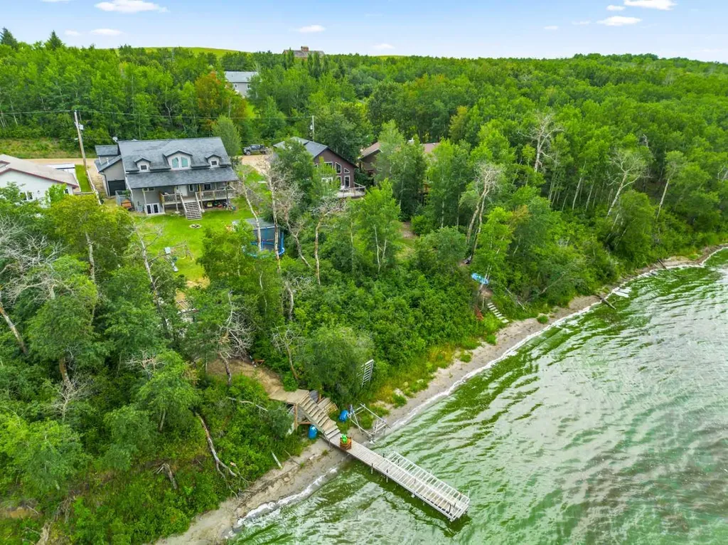 214 Hill Avenue Greenstreet SK S9V 0X7