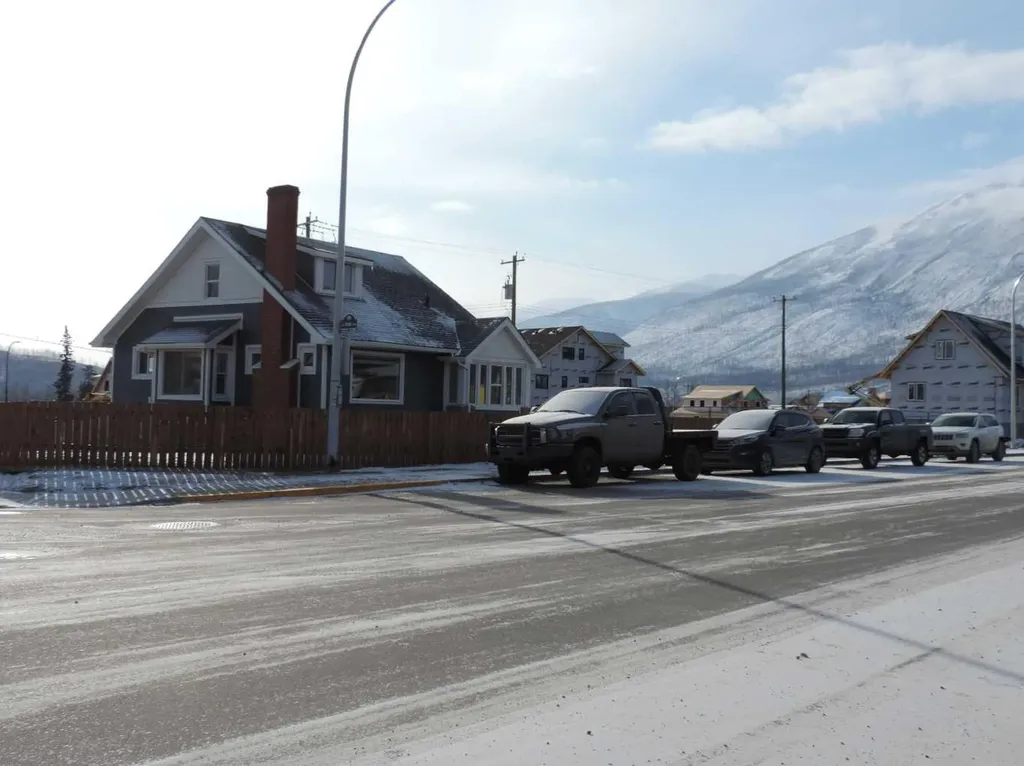701 Geikie Street Jasper AB T0E1E0
