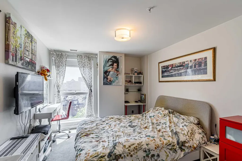 303 13 Avenue SW Calgary AB T2R0Y9