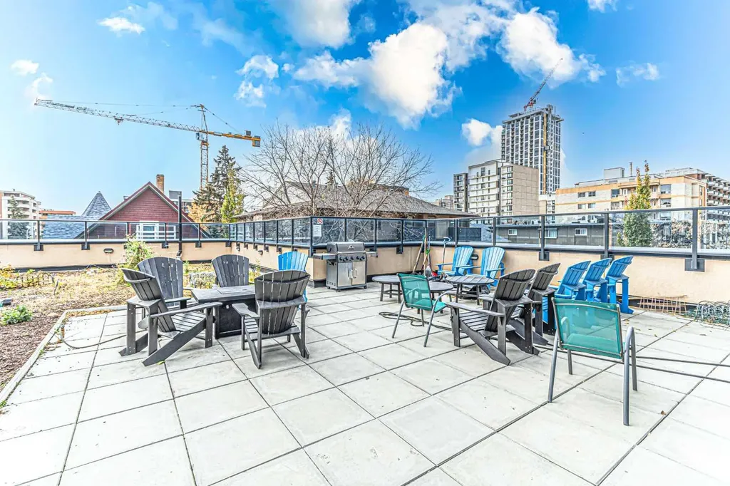303 13 Avenue SW Calgary AB T2R0Y9