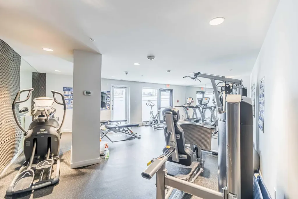 303 13 Avenue SW Calgary AB T2R0Y9