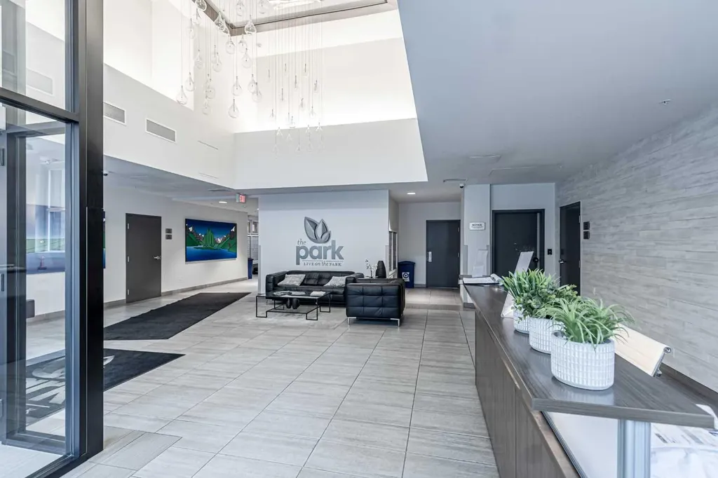 303 13 Avenue SW Calgary AB T2R0Y9