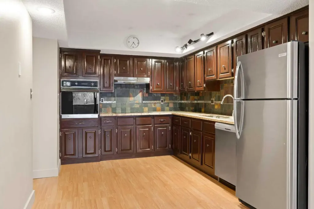 345 4 Avenue NE Calgary AB T2E 0J4