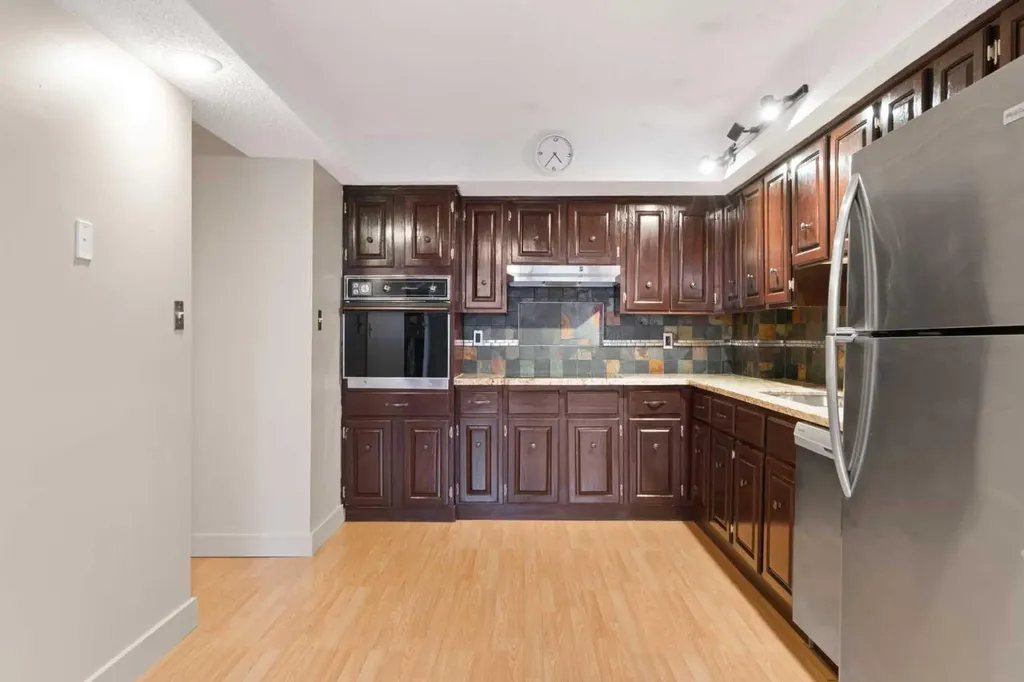 345 4 Avenue NE Calgary AB T2E 0J4