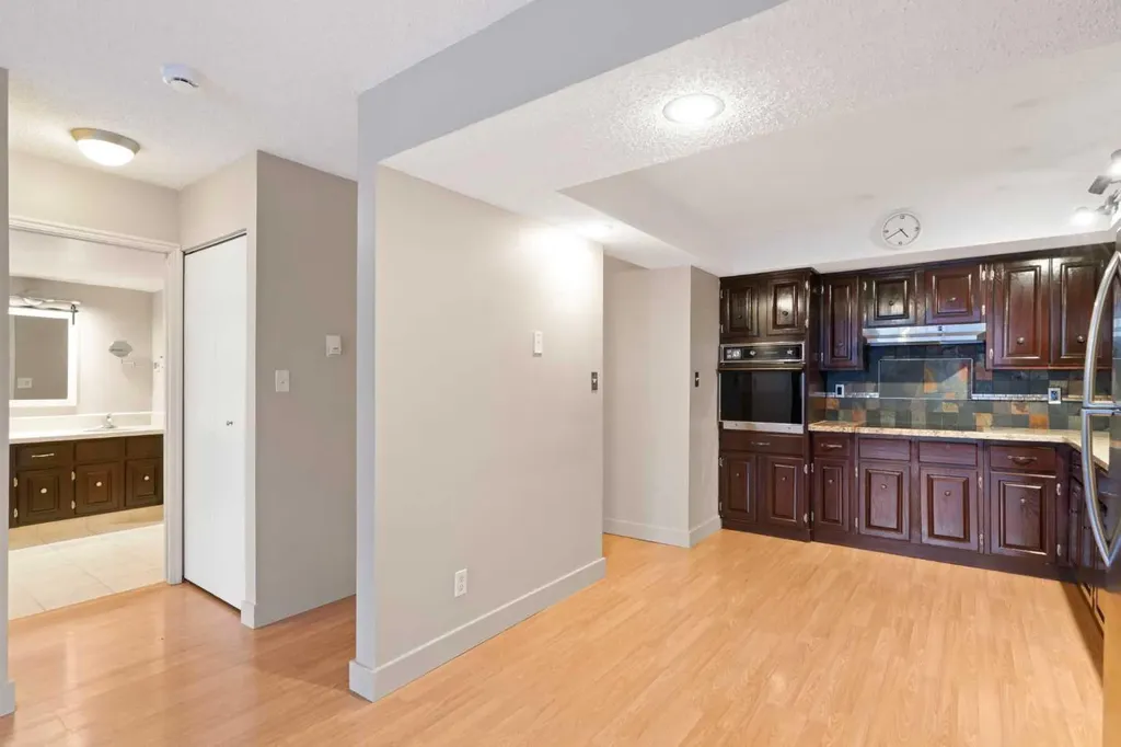 345 4 Avenue NE Calgary AB T2E 0J4