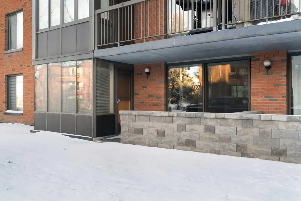 345 4 Avenue NE Calgary AB T2E 0J4