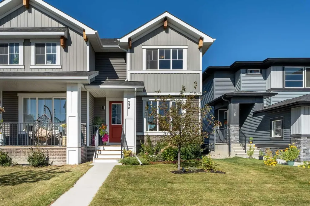 332 Lawthorn Way SE Airdrie AB T4A 3M7