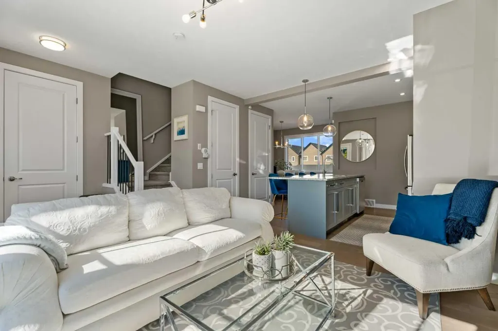 332 Lawthorn Way SE Airdrie AB T4A 3M7