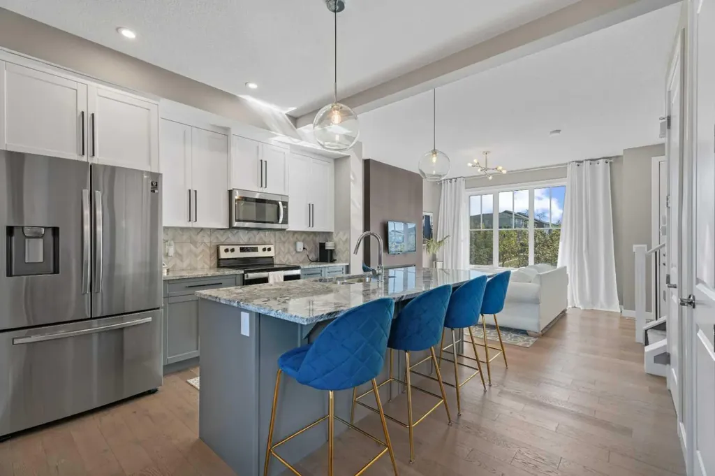 332 Lawthorn Way SE Airdrie AB T4A 3M7
