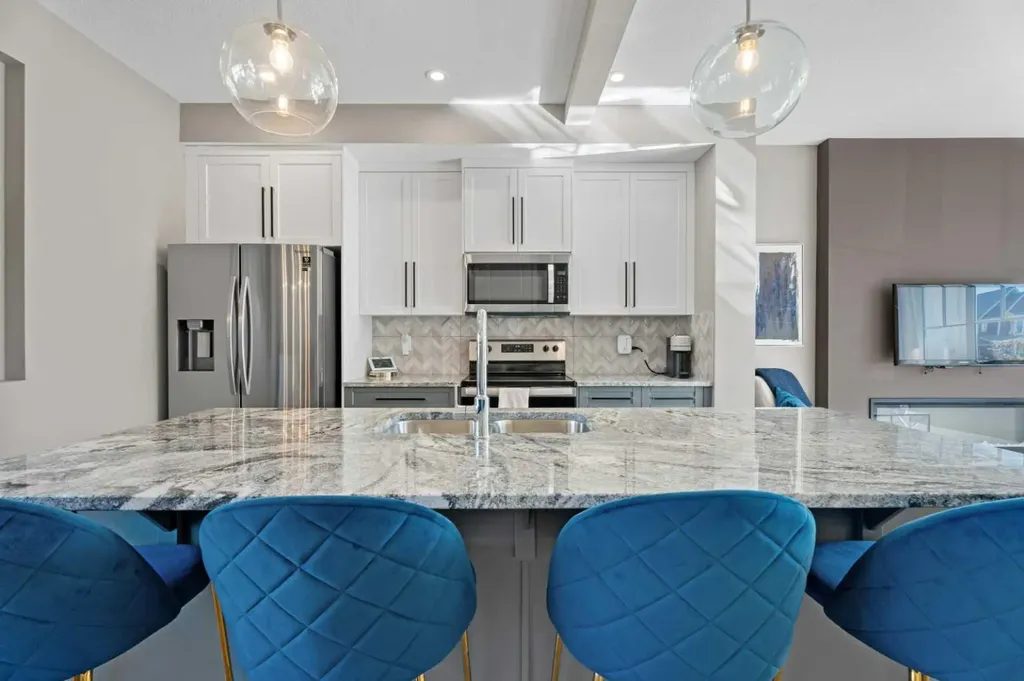 332 Lawthorn Way SE Airdrie AB T4A 3M7