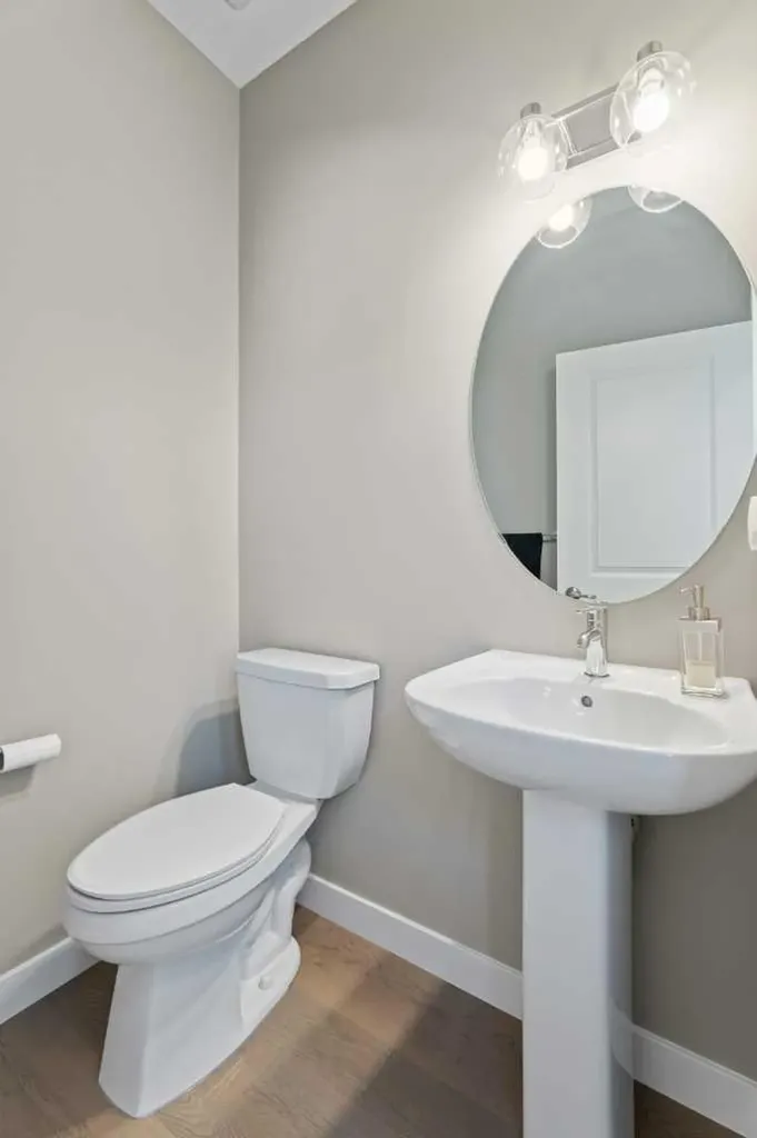 332 Lawthorn Way SE Airdrie AB T4A 3M7