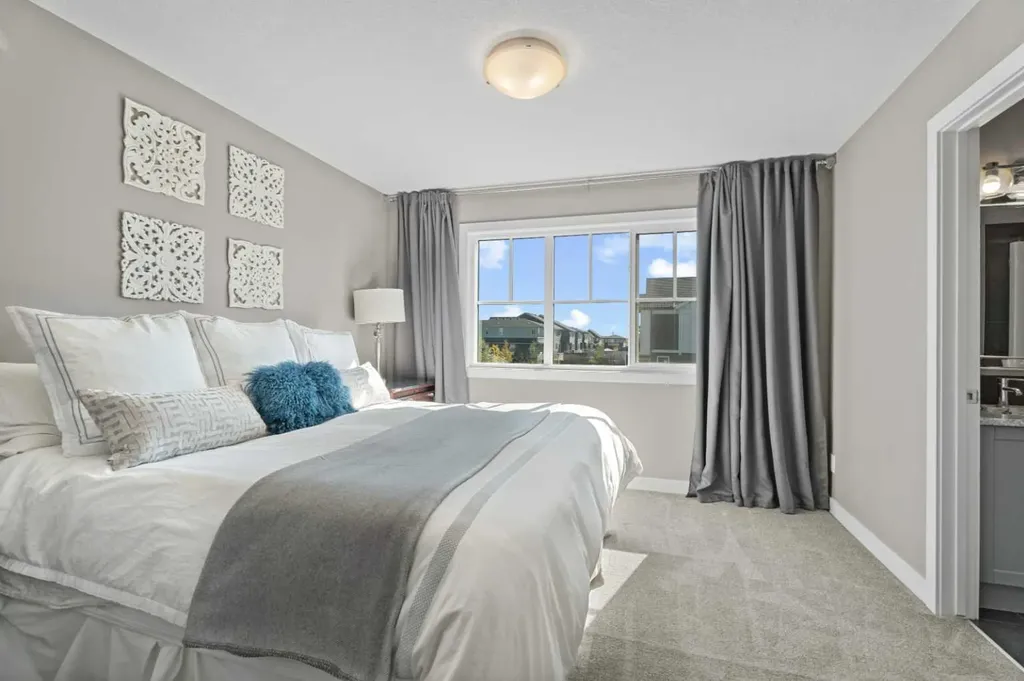 332 Lawthorn Way SE Airdrie AB T4A 3M7