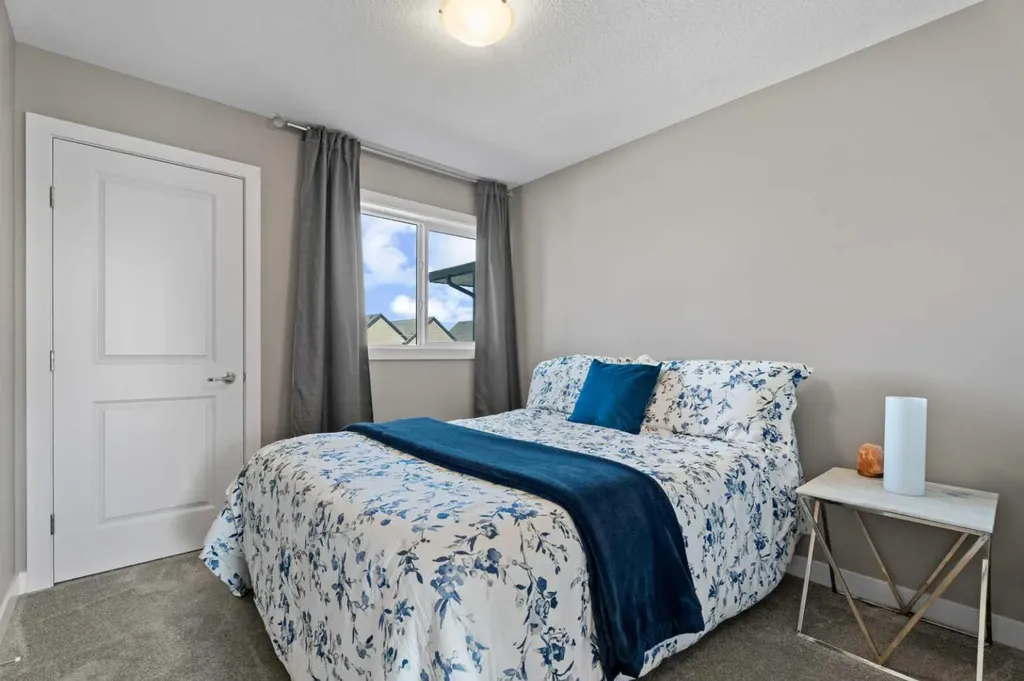 332 Lawthorn Way SE Airdrie AB T4A 3M7