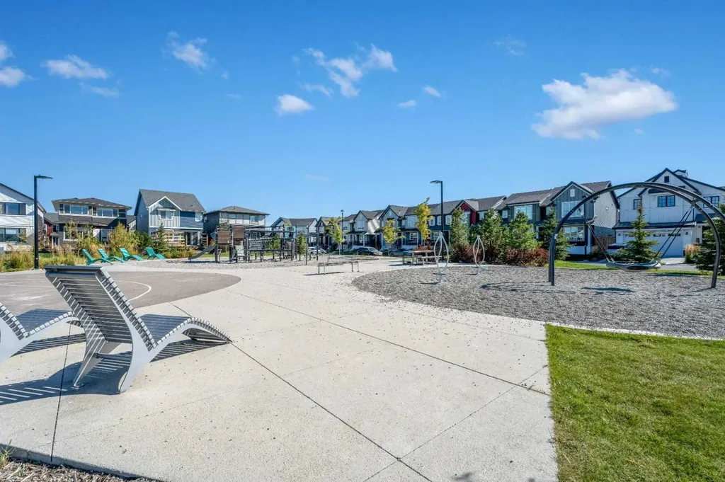 332 Lawthorn Way SE Airdrie AB T4A 3M7