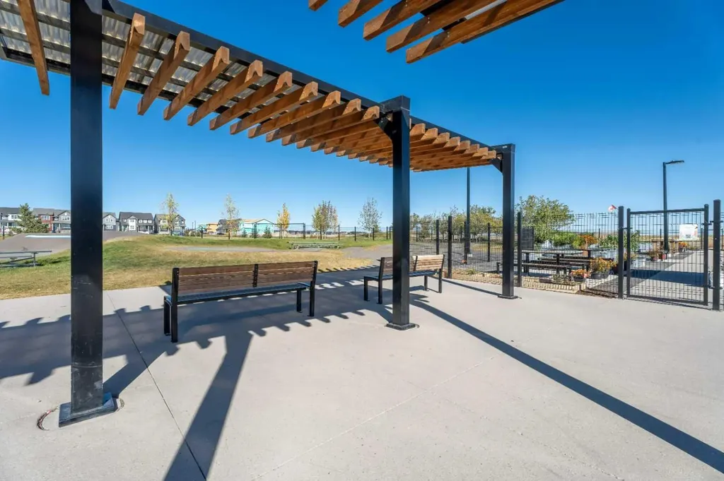 332 Lawthorn Way SE Airdrie AB T4A 3M7