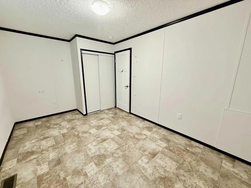 1609 14 Street Wainwright AB T9W 1K4