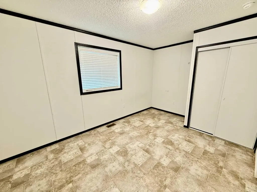1609 14 Street Wainwright AB T9W 1K4
