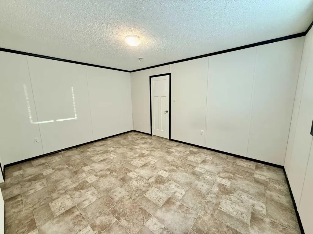 1609 14 Street Wainwright AB T9W 1K4
