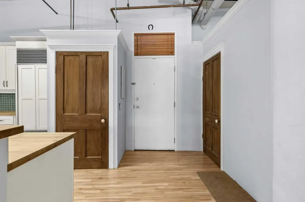 240 11 Avenue SW Calgary AB T2R 0C3