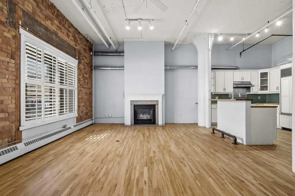 240 11 Avenue SW Calgary AB T2R 0C3