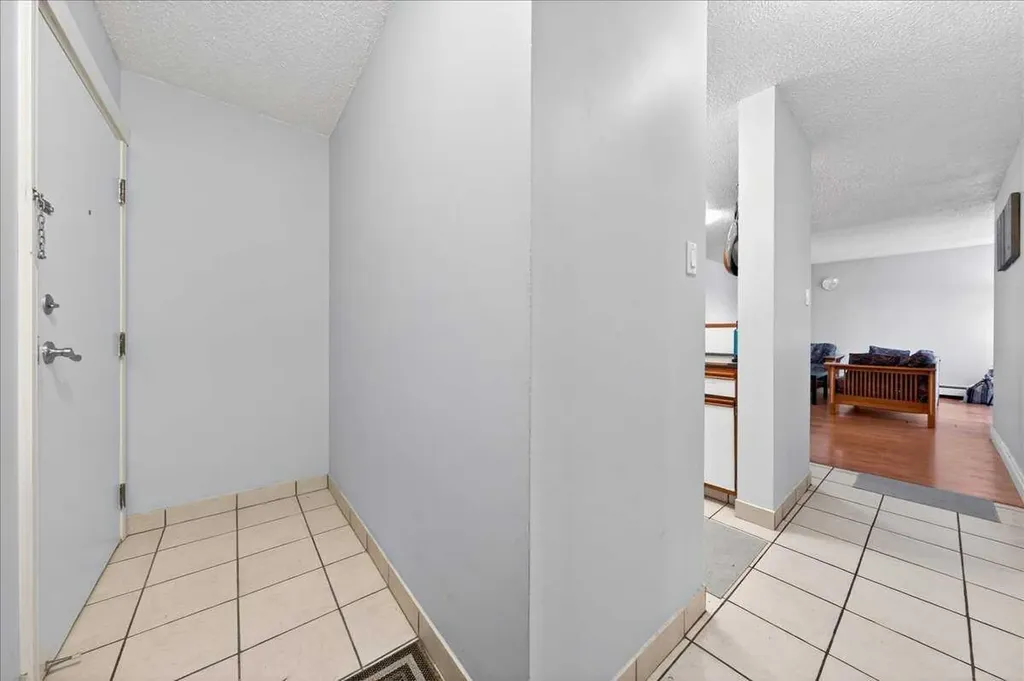 431 1 Avenue NE Calgary AB t2e0b3
