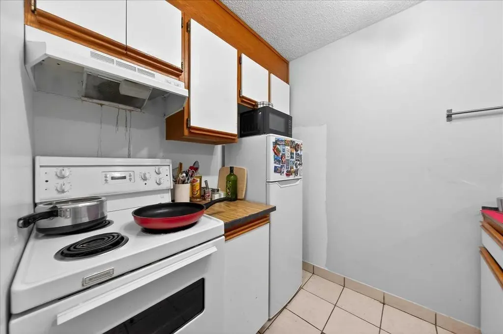 431 1 Avenue NE Calgary AB t2e0b3