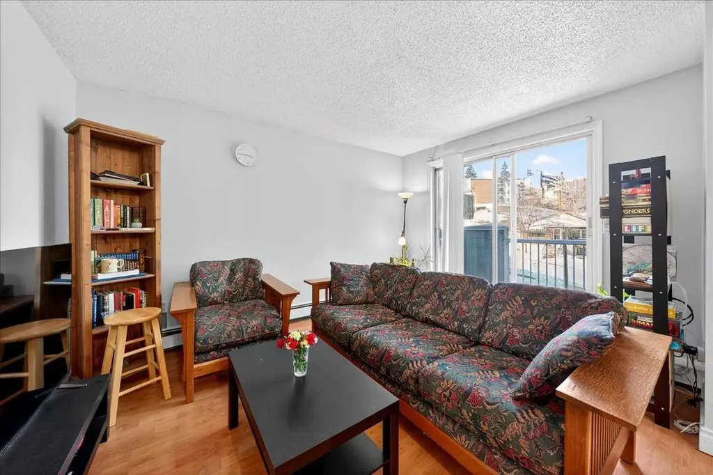431 1 Avenue NE Calgary AB t2e0b3