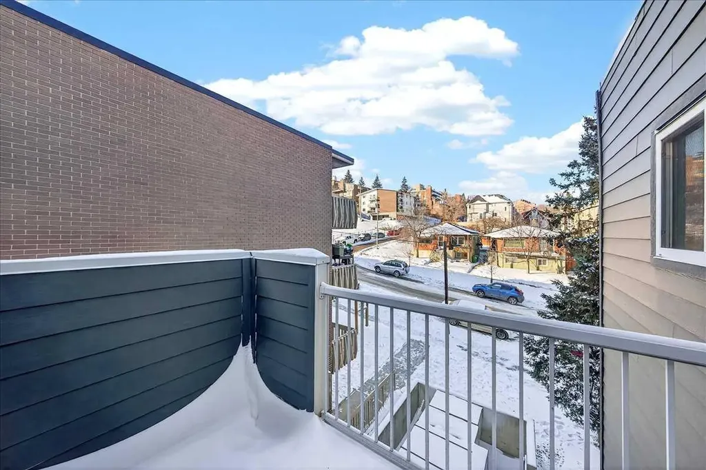 431 1 Avenue NE Calgary AB t2e0b3