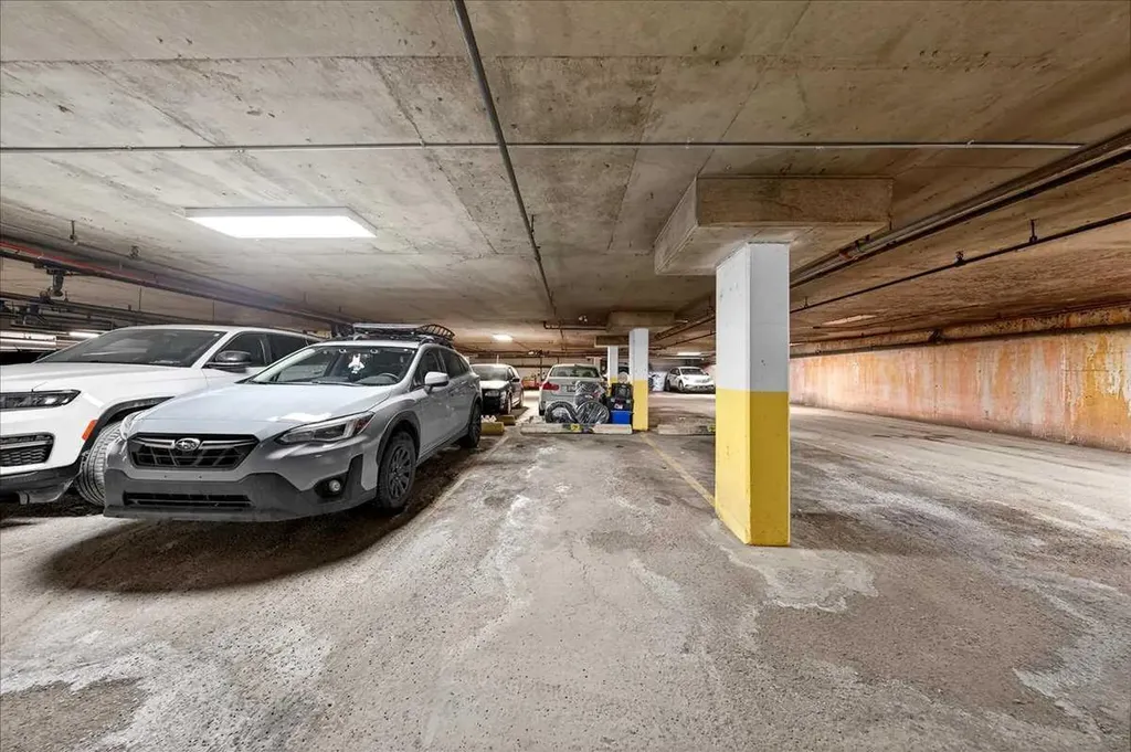 431 1 Avenue NE Calgary AB t2e0b3