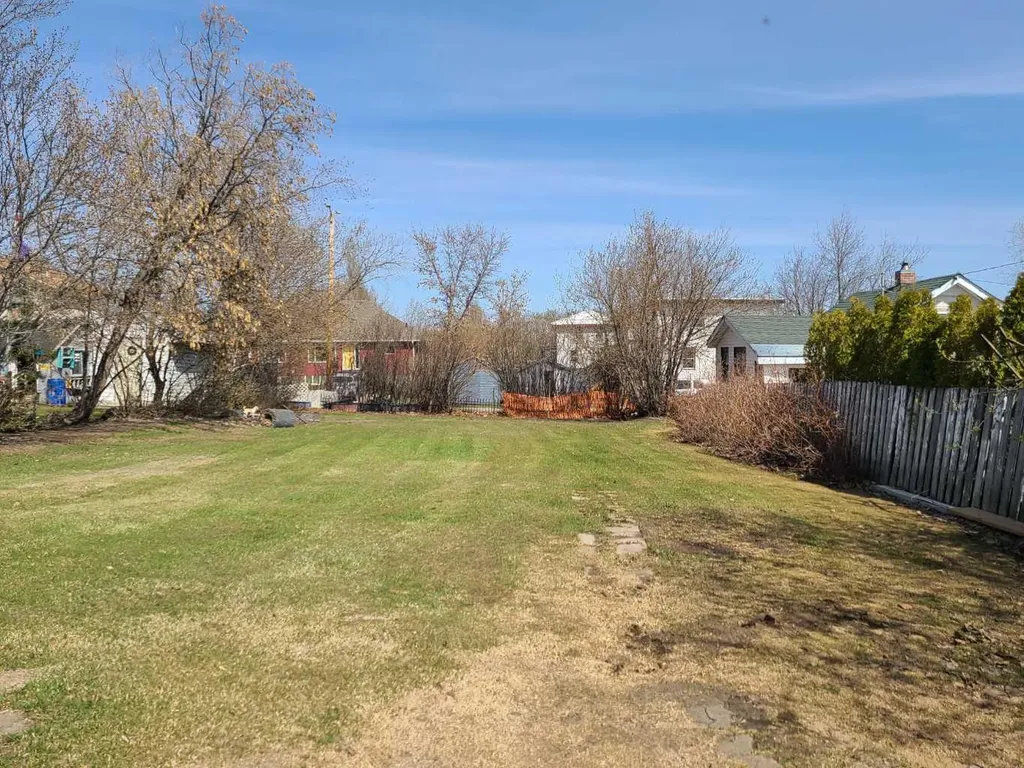 10022 98 Street Sexsmith AB T0H3C0