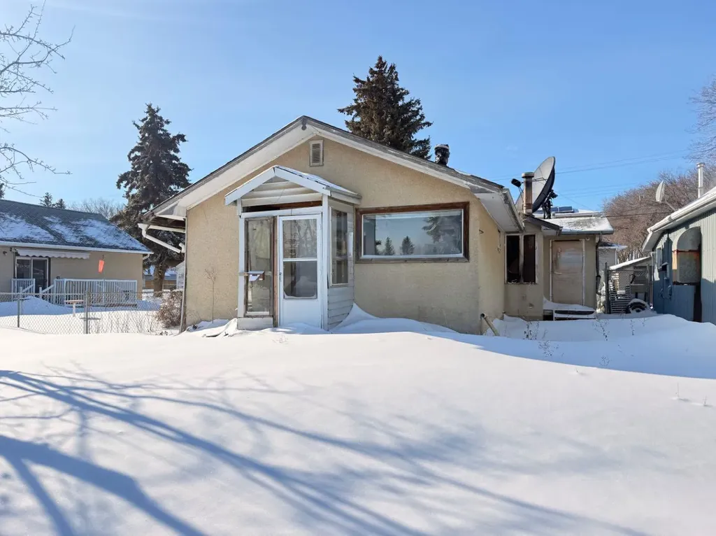 5514 50 Avenue Lloydminster AB T9V 0X2