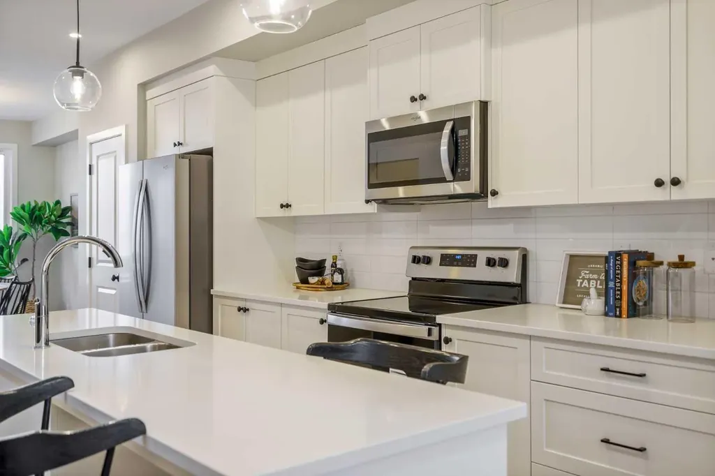 1485 Rangeview Drive SE Calgary AB T3S0P8