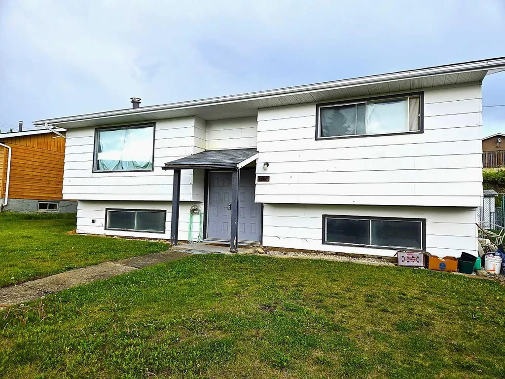 10918 97 Avenue Grande Cache AB T0E 0Y0