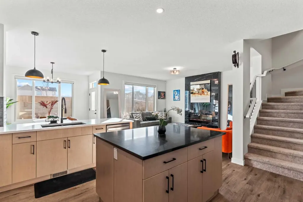 116 Ambleside Crescent NW Calgary AB T4B 3P5