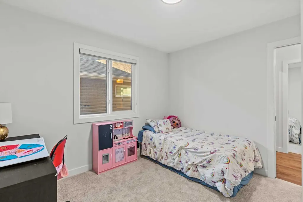 116 Ambleside Crescent NW Calgary AB T4B 3P5