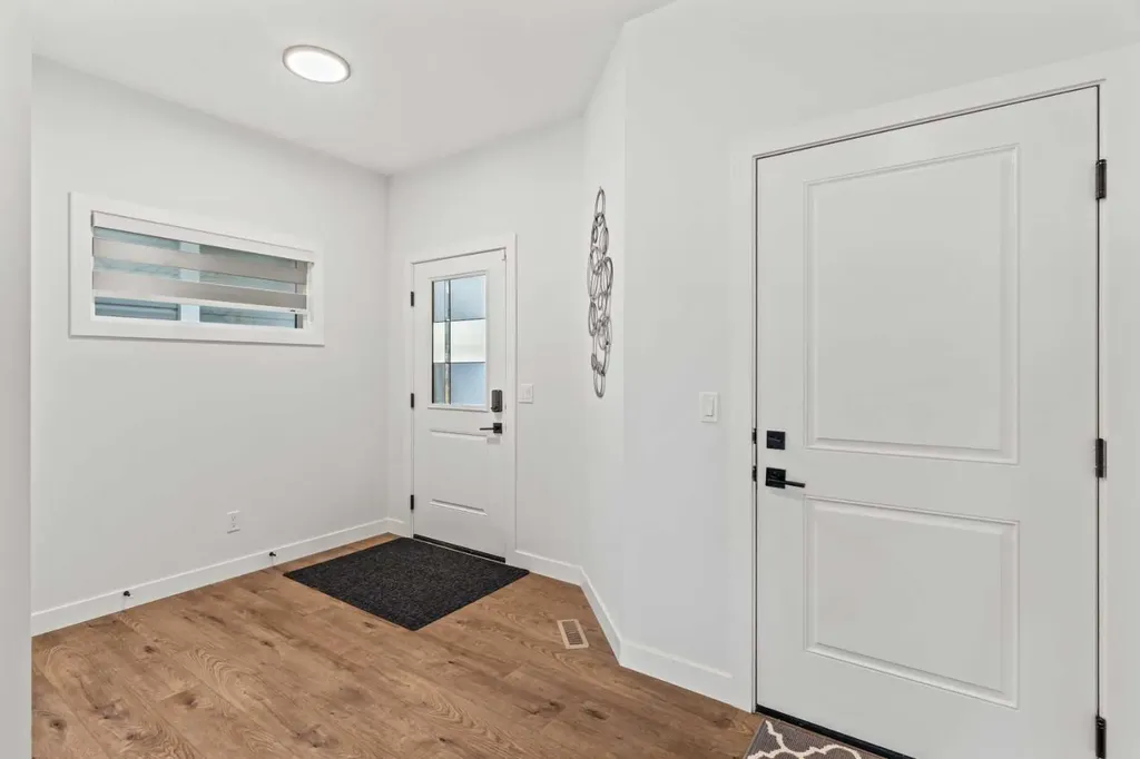 116 Ambleside Crescent NW Calgary AB T4B 3P5