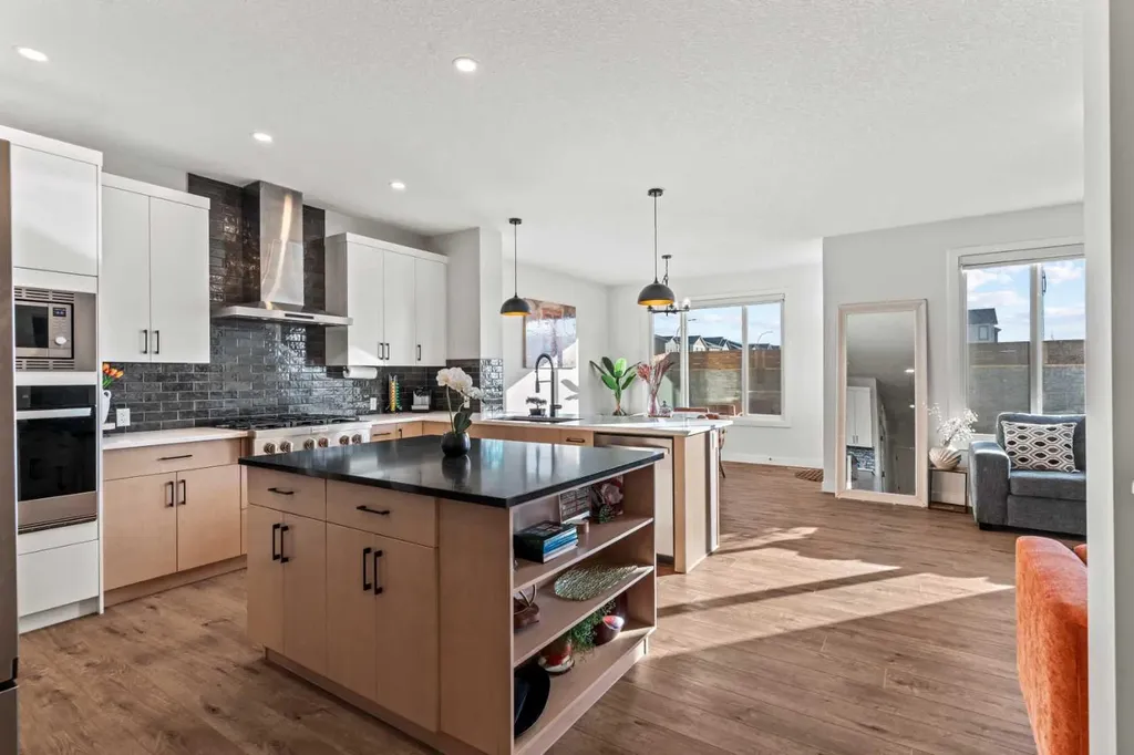 116 Ambleside Crescent NW Calgary AB T4B 3P5
