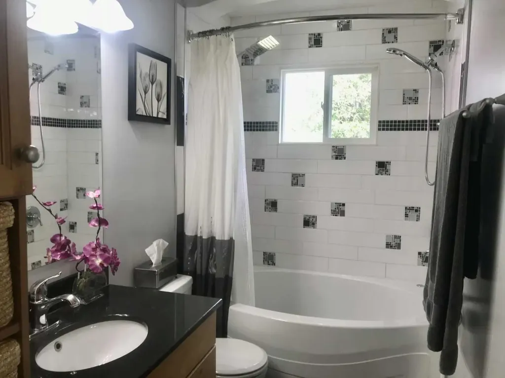 320 Haddon Road SW Calgary AB T2V 2Z3