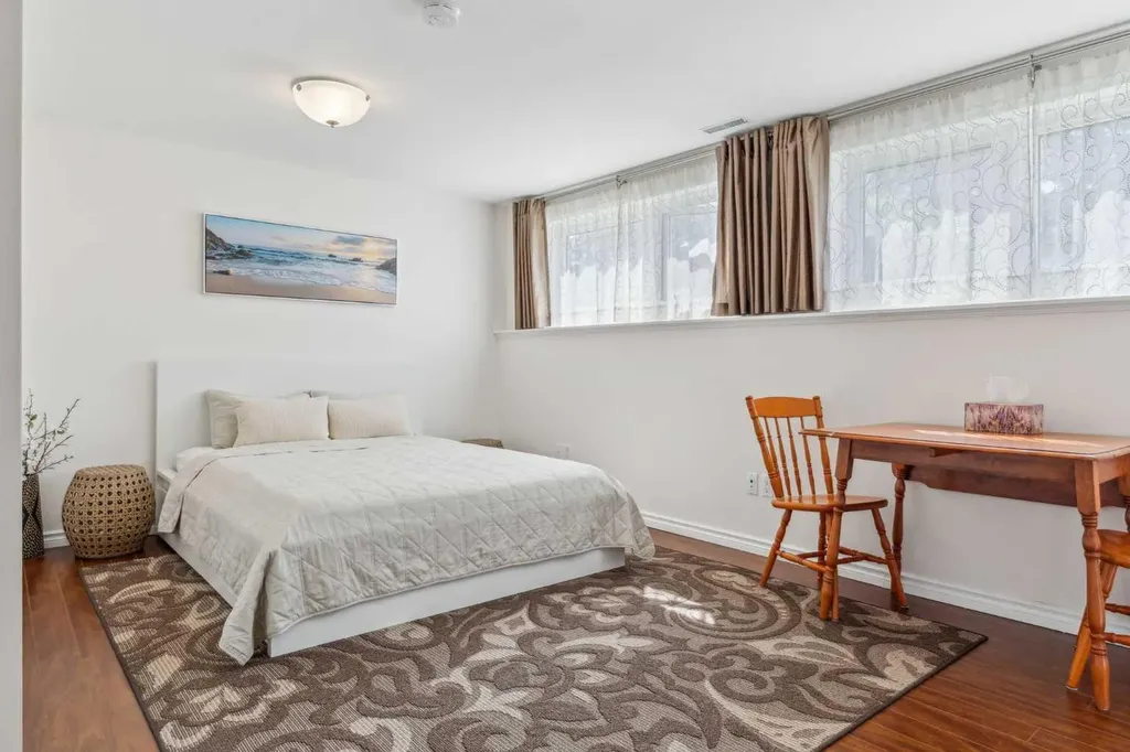 320 Haddon Road SW Calgary AB T2V 2Z3