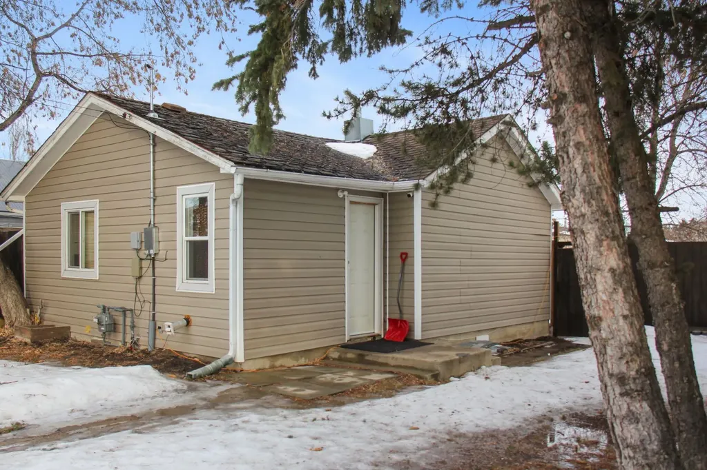 5510 49a Street Vegreville AB T9C 1K4