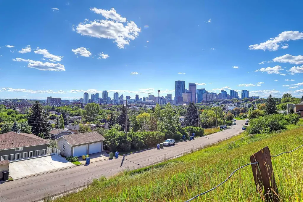 828 8 Avenue NE Calgary AB T2E 9E2