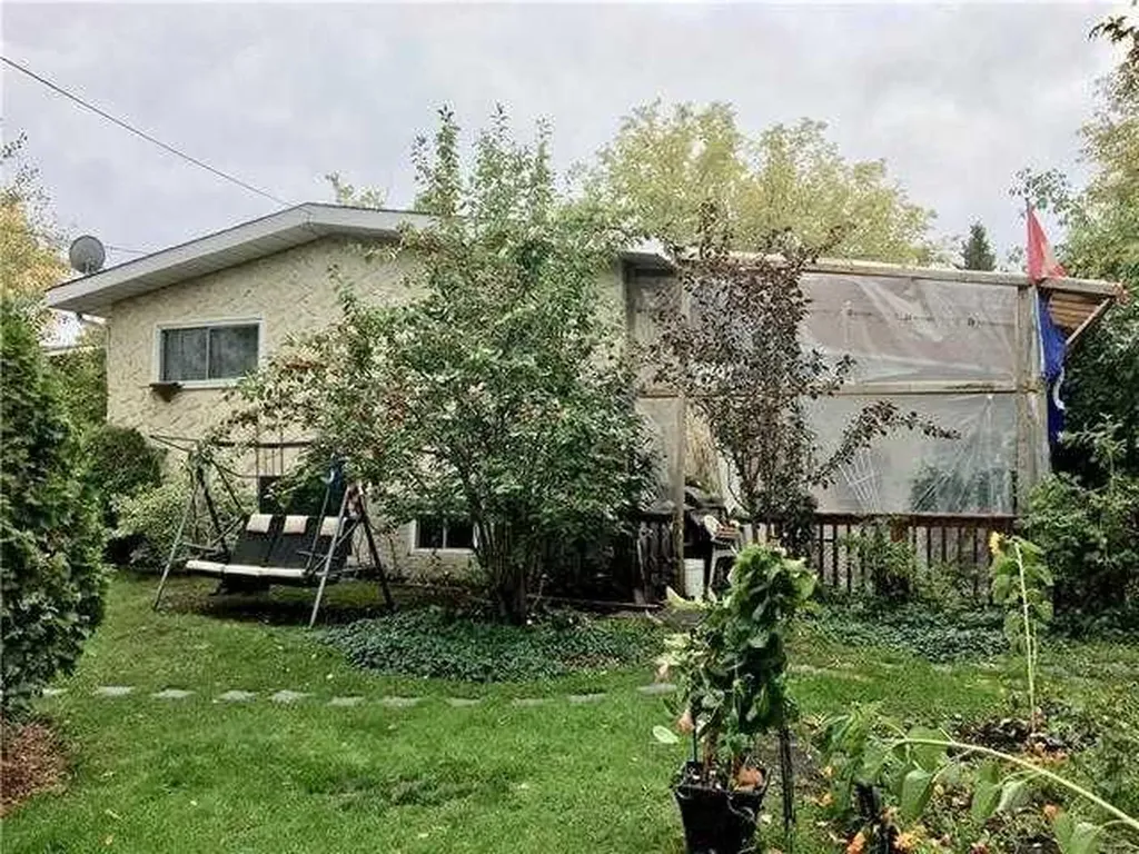 94 Avenue Lac La Biche AB T0A2C0