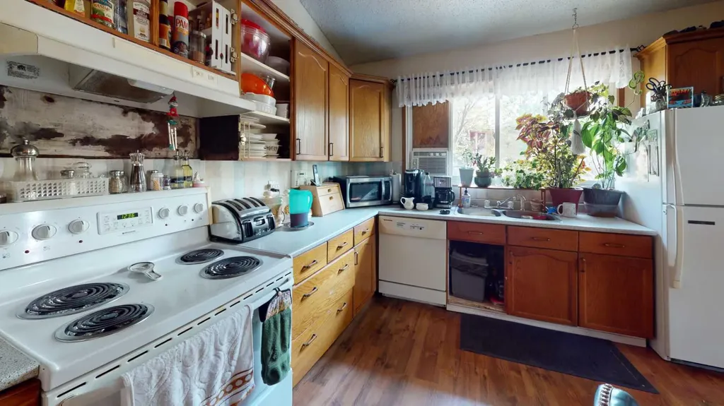 94 Avenue Lac La Biche AB T0A2C0
