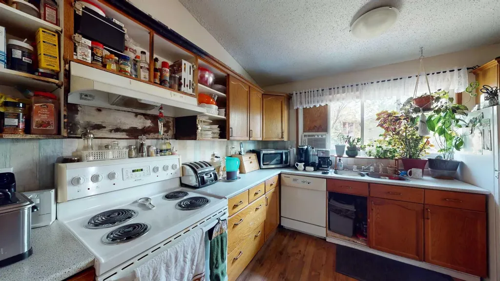 94 Avenue Lac La Biche AB T0A2C0