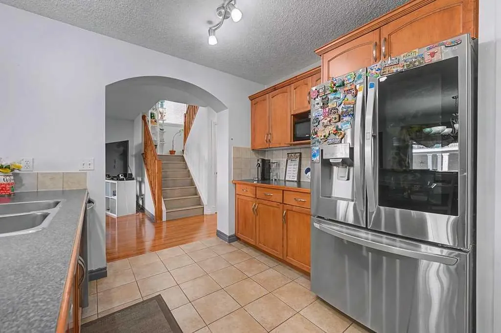 284 Hawkmere View Chestermere AB T1X 1T7