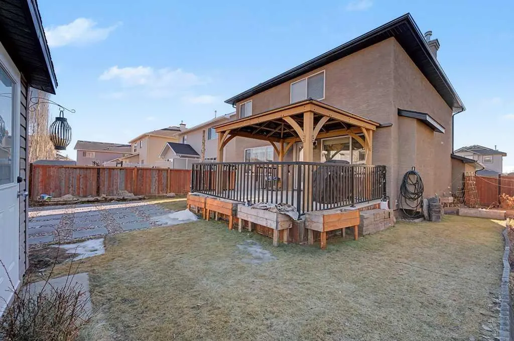 284 Hawkmere View Chestermere AB T1X 1T7