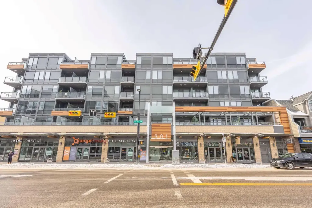 301 10 Street NW Calgary AB T2T 1H7