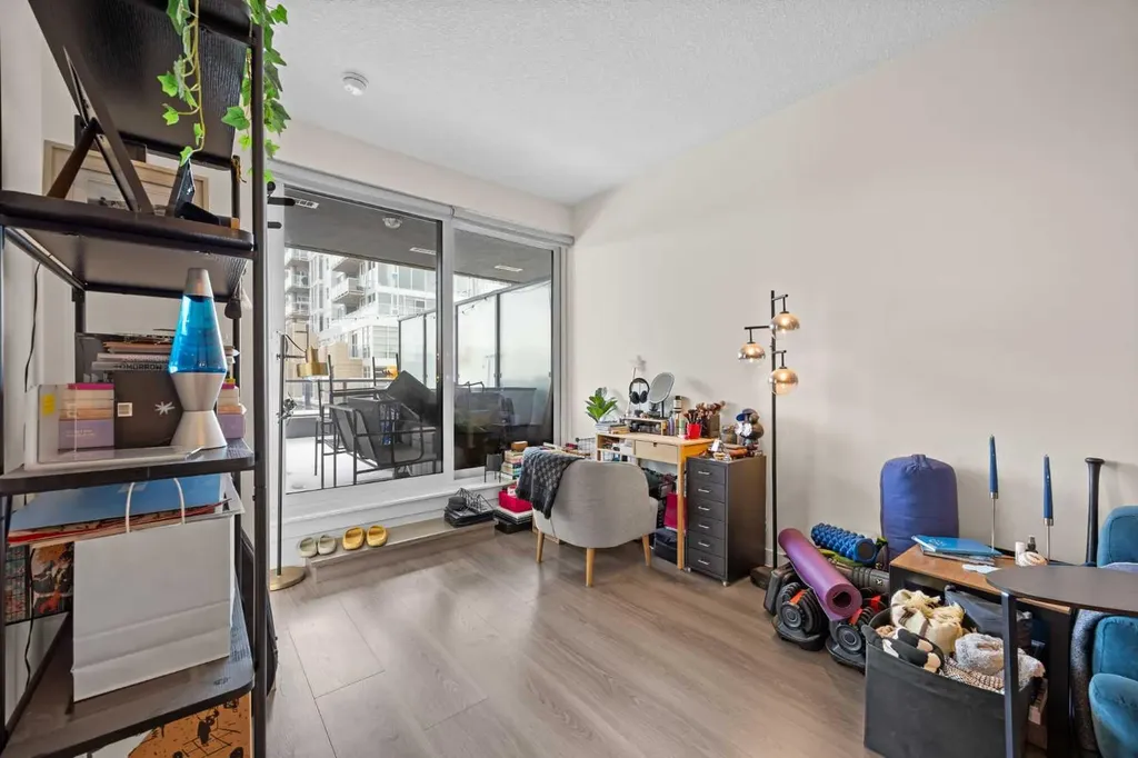 301 10 Street NW Calgary AB T2T 1H7
